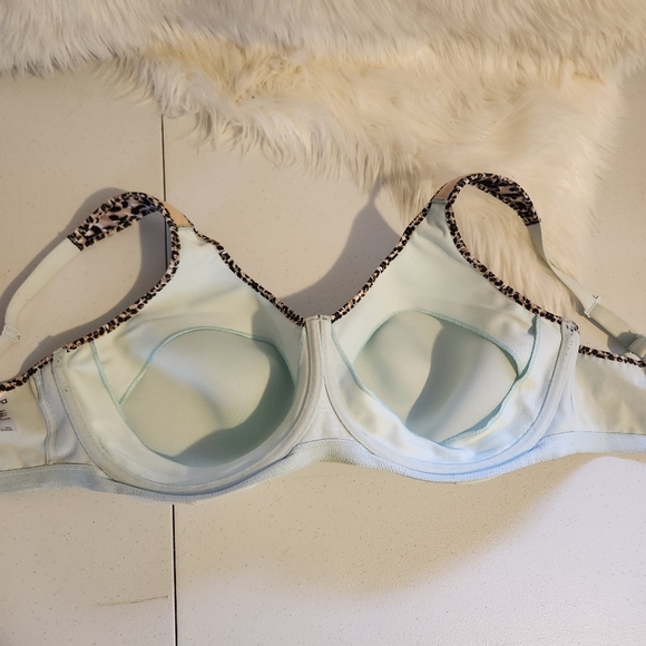 Freya Sonic Moulded Sports Bra Leopard Aqua Blue Underwire High Impact Size 38i - Picture 6 of 7